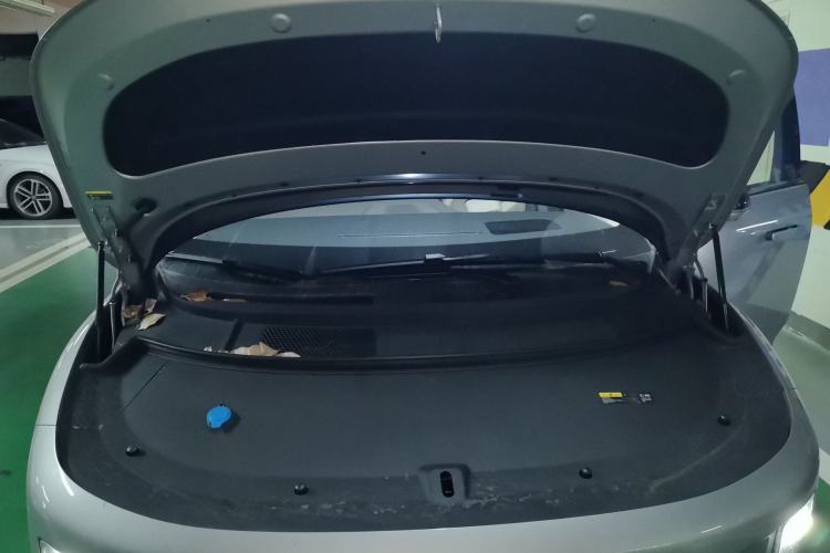 Used Li Auto i8 2025 Model Standard Version Engine Bay