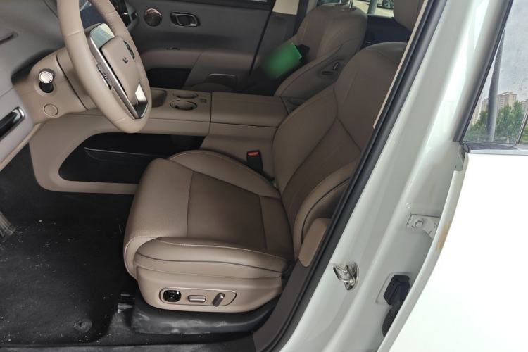Used Li Auto i8 2025 Model Standard Version Left Front Seat