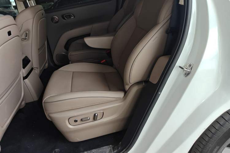 Used Li Auto i8 2025 Model Standard Version Left Rear Seat