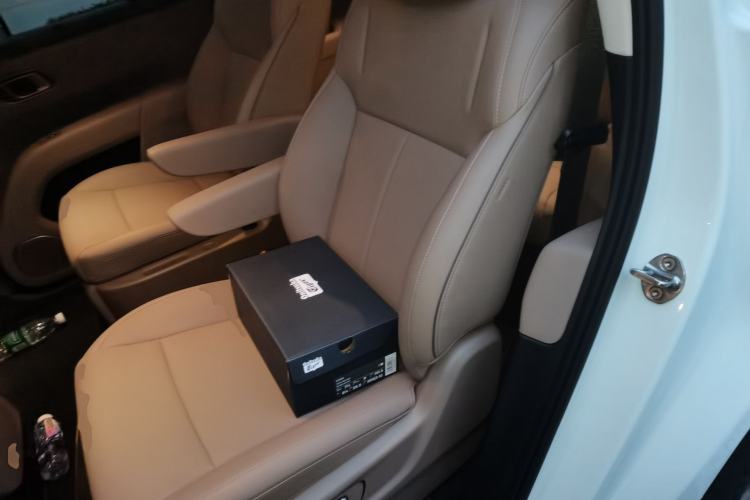Used Li Auto i8 2025 Model Standard Version Left Rear Seat