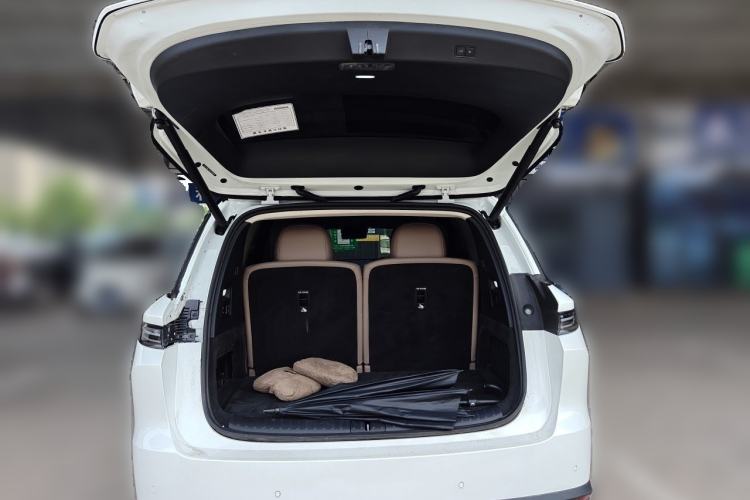Used Li Auto i8 2025 Model Standard Version Trunk