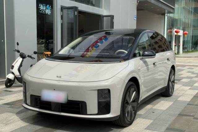 Used Li Auto i8 2025 Model Standard Version