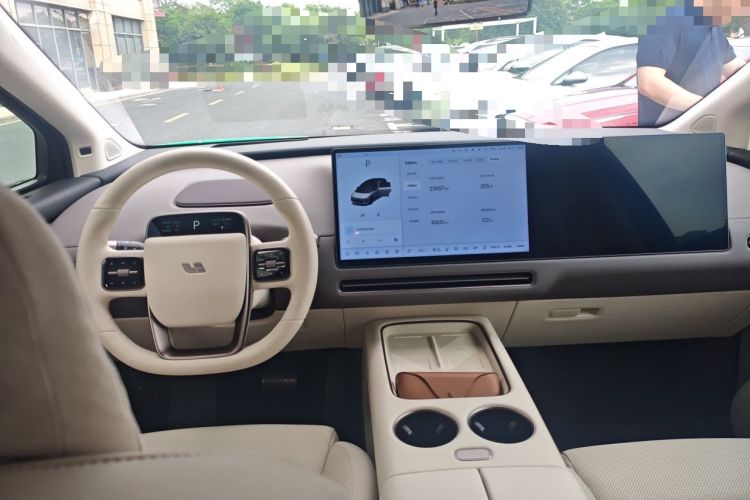 Used Li Auto i8 2025 Model Standard Version Center Console