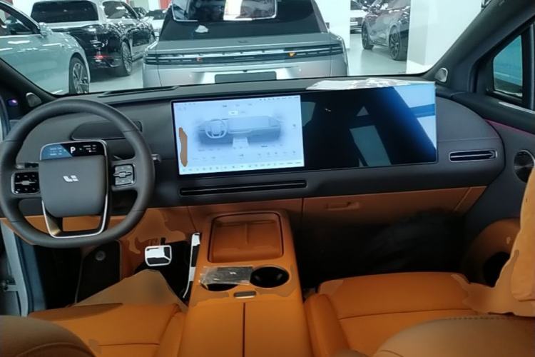 Used Li Auto i8 2025 Model Standard Version Center Console