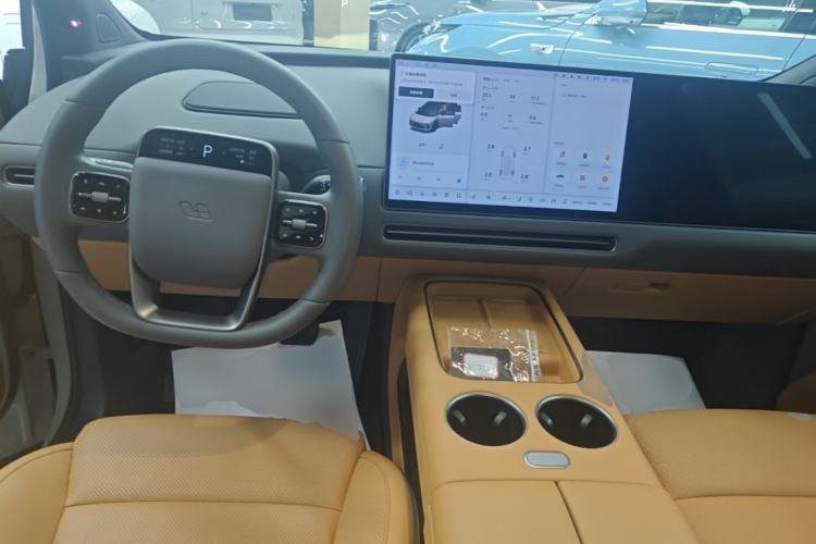 Used Li Auto i8 2025 Model Standard Version Center Console