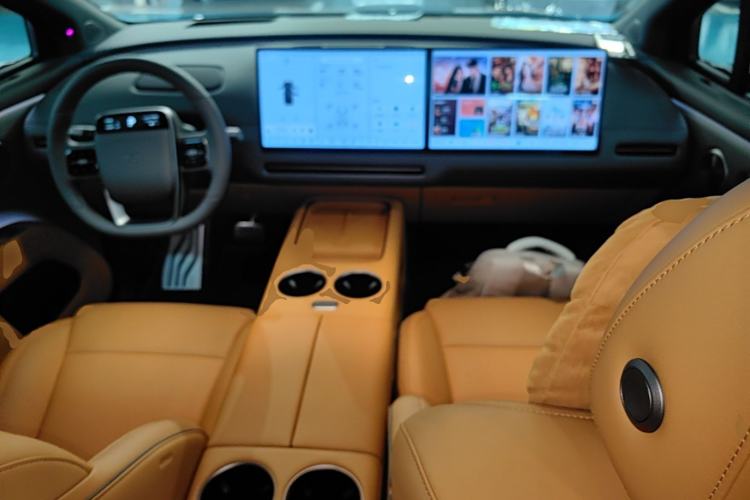 Used Li Auto i8 2025 Model Standard Version Center Console