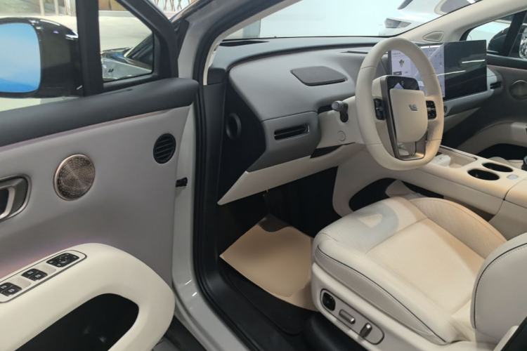Used Li Auto i8 2025 Model Standard Version Driver Seat