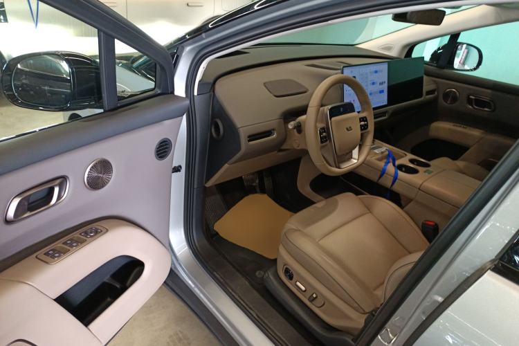 Used Li Auto i8 2025 Model Standard Version Driver Seat
