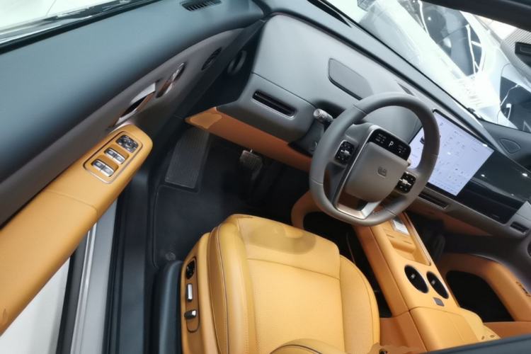 Used Li Auto i8 2025 Model Standard Version Driver Seat