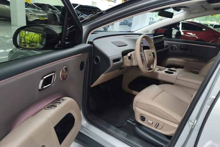 Used Li Auto i8 2025 Model Standard Version Driver Seat