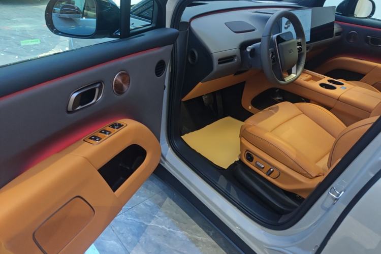 Used Li Auto i8 2025 Model Standard Version Driver Seat
