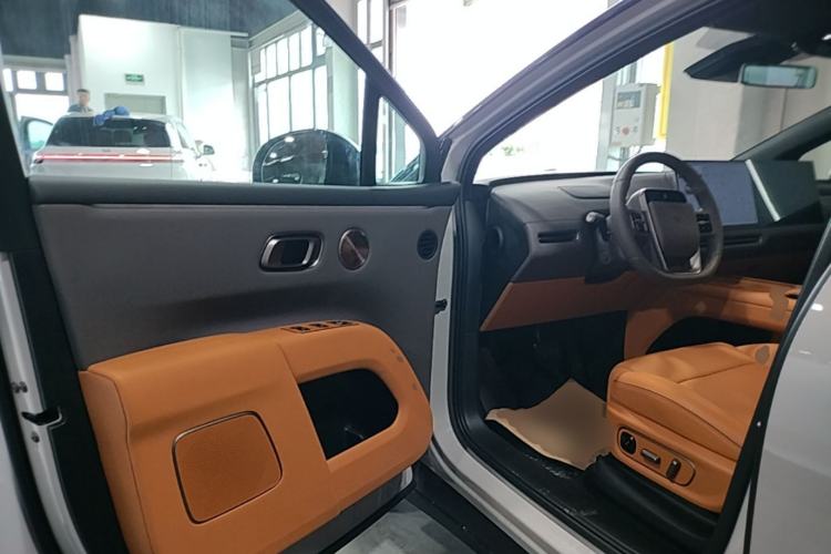 Used Li Auto i8 2025 Model Standard Version Driver Seat