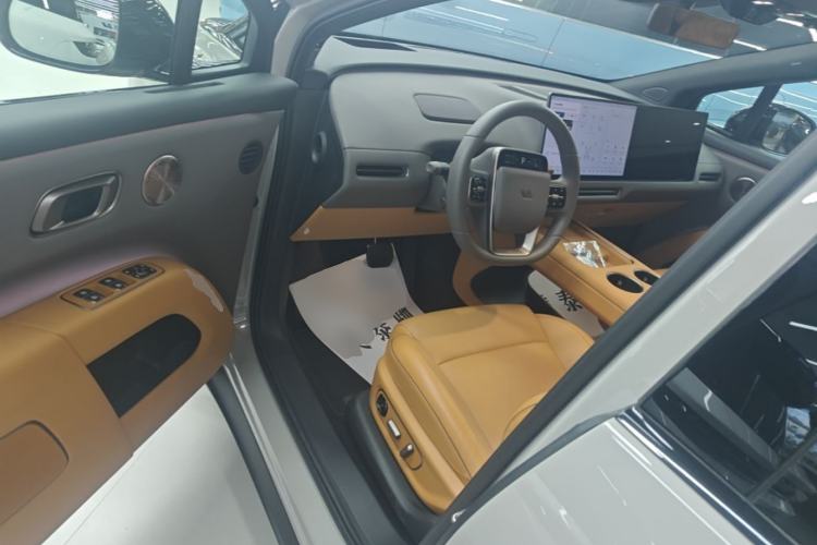 Used Li Auto i8 2025 Model Standard Version Driver Seat