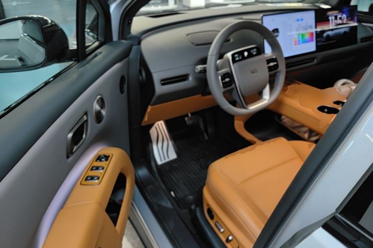 Used Li Auto i8 2025 Model Standard Version Driver Seat