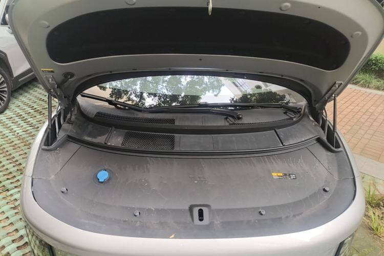 Used Li Auto i8 2025 Model Standard Version Engine Bay