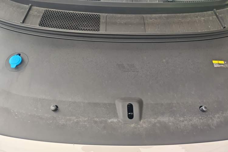 Used Li Auto i8 2025 Model Standard Version Engine Bay