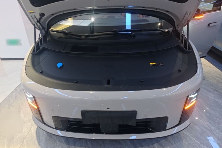 Used Li Auto i8 2025 Model Standard Version Engine Bay