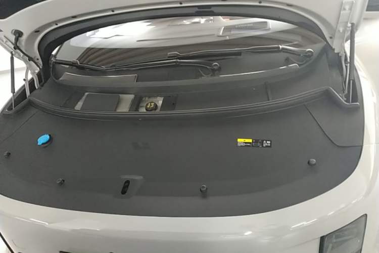 Used Li Auto i8 2025 Model Standard Version Engine Bay
