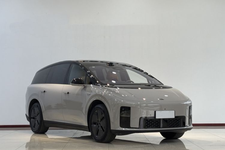 Used Li Auto i8 2025 Model Standard Version Exterior 2