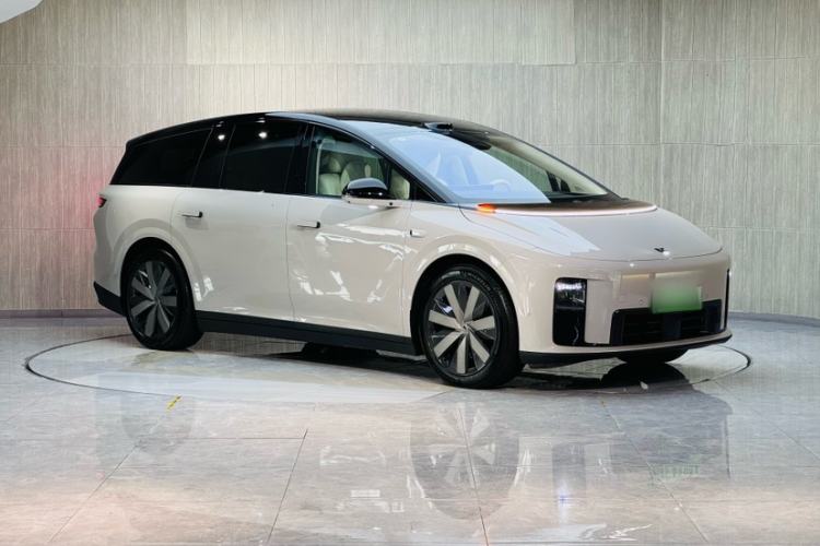 Used Li Auto i8 2025 Model Standard Version Exterior 2