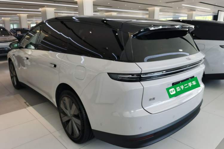Used Li Auto i8 2025 Model Standard Version Exterior 2