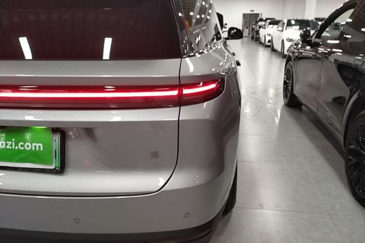 Used Li Auto i8 2025 Model Standard Version Exterior 3