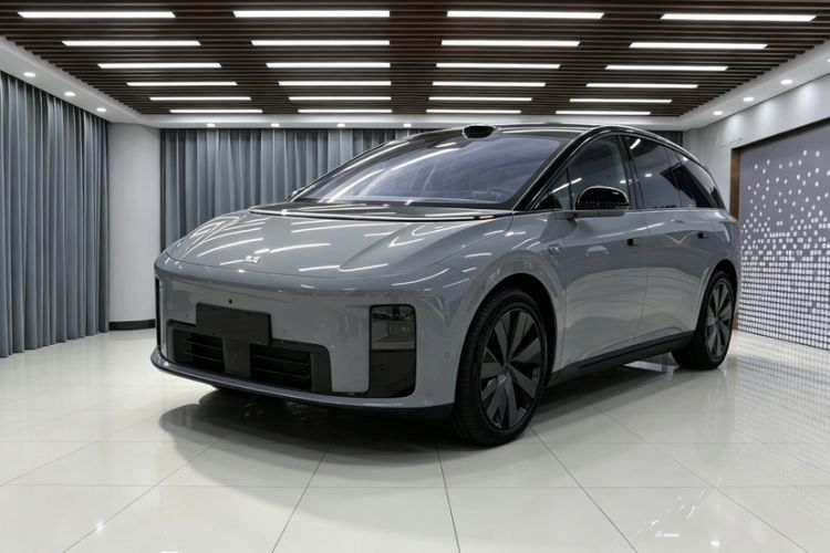 Used Li Auto i8 2025 Model Standard Version Exterior 4