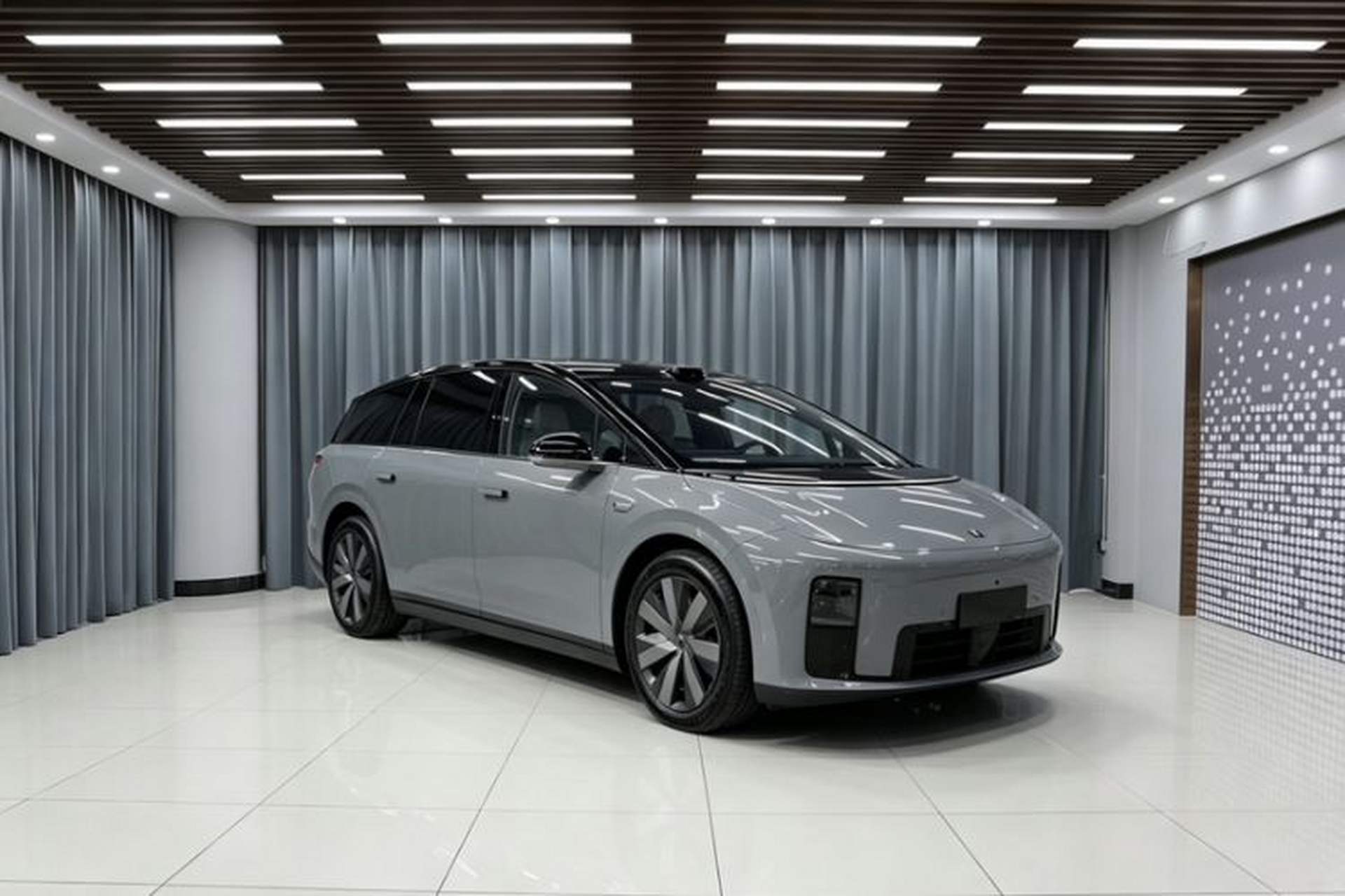 Used Li Auto i8 2025 Model Standard Version Exterior 5