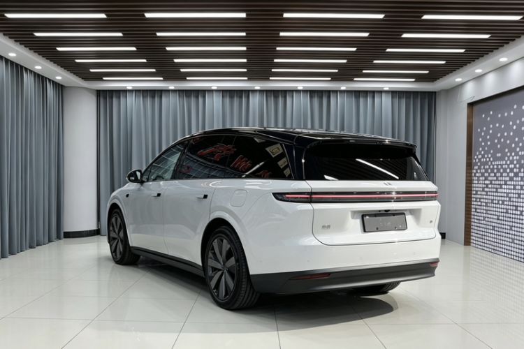 Used Li Auto i8 2025 Model Standard Version Exterior 6