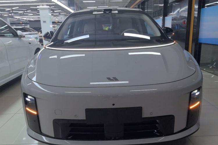 Used Li Auto i8 2025 Model Standard Version Front