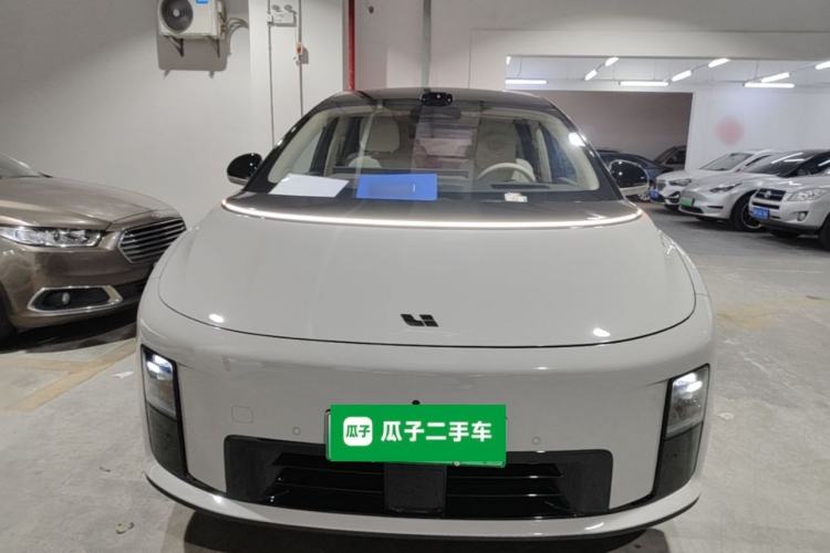 Used Li Auto i8 2025 Model Standard Version Front