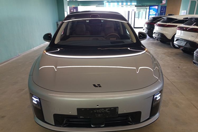 Used Li Auto i8 2025 Model Standard Version Front