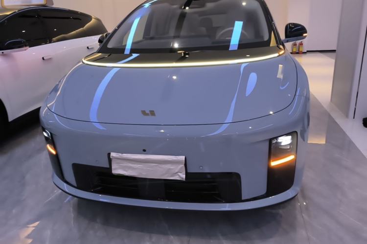 Used Li Auto i8 2025 Model Standard Version Front