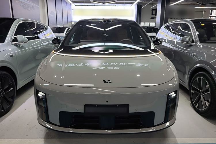 Used Li Auto i8 2025 Model Standard Version Front