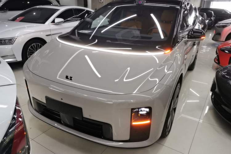 Used Li Auto i8 2025 Model Standard Version Front