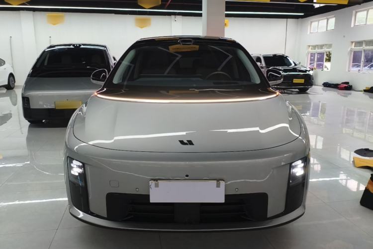 Used Li Auto i8 2025 Model Standard Version Front