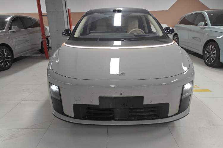 Used Li Auto i8 2025 Model Standard Version Front