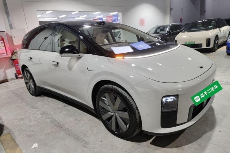 Used Li Auto i8 2025 Model Standard Version Front Right 45 Deg