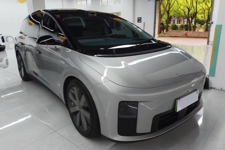 Used Li Auto i8 2025 Model Standard Version Front Right 45 Deg