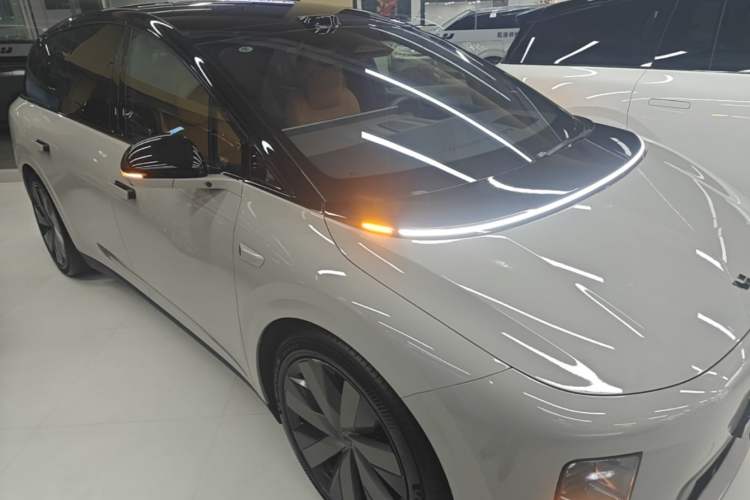 Used Li Auto i8 2025 Model Standard Version Front Right 45 Deg