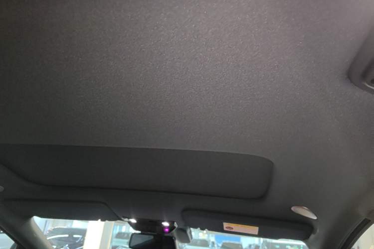 Used Li Auto i8 2025 Model Standard Version Headliner
