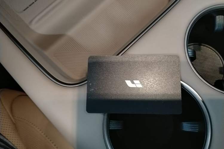 Used Li Auto i8 2025 Model Standard Version Interior 1