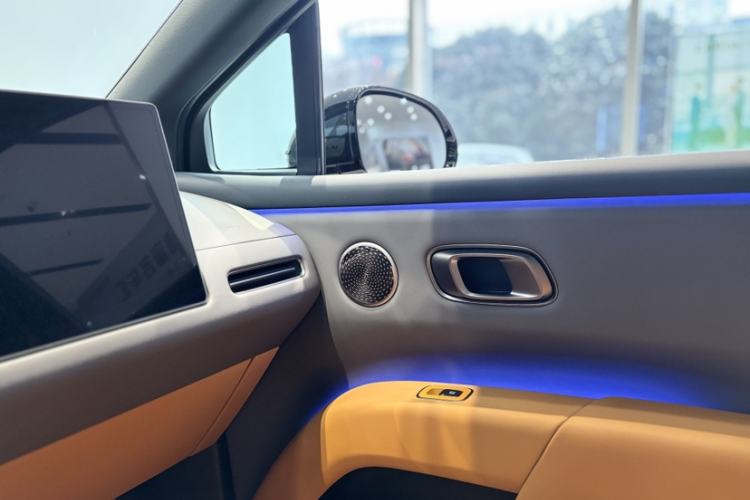 Used Li Auto i8 2025 Model Standard Version Interior 2