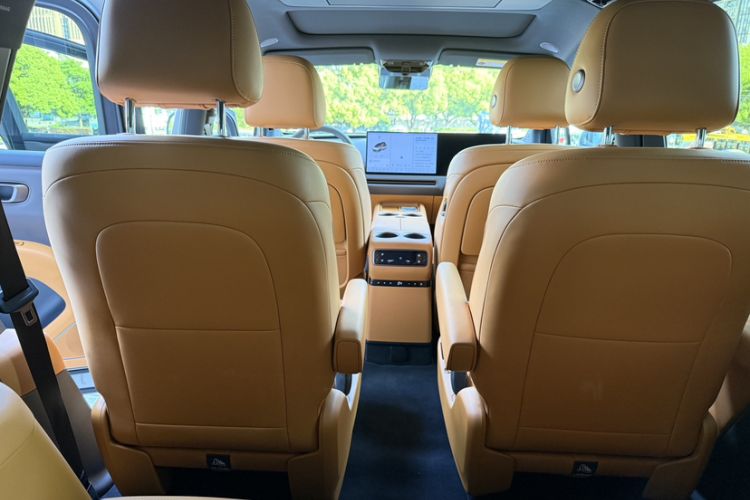 Used Li Auto i8 2025 Model Standard Version Interior 3