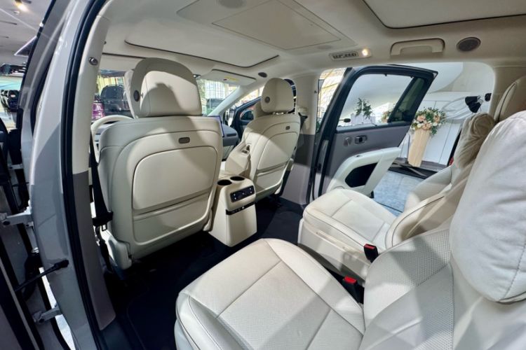 Used Li Auto i8 2025 Model Standard Version Interior 7