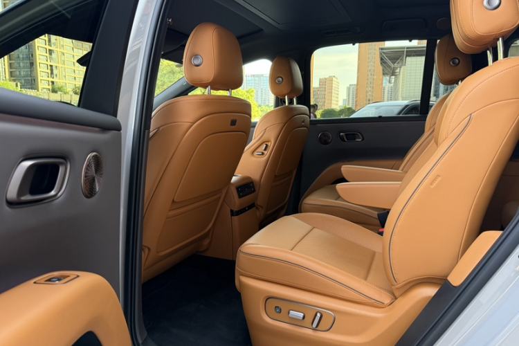 Used Li Auto i8 2025 Model Standard Version Interior 7