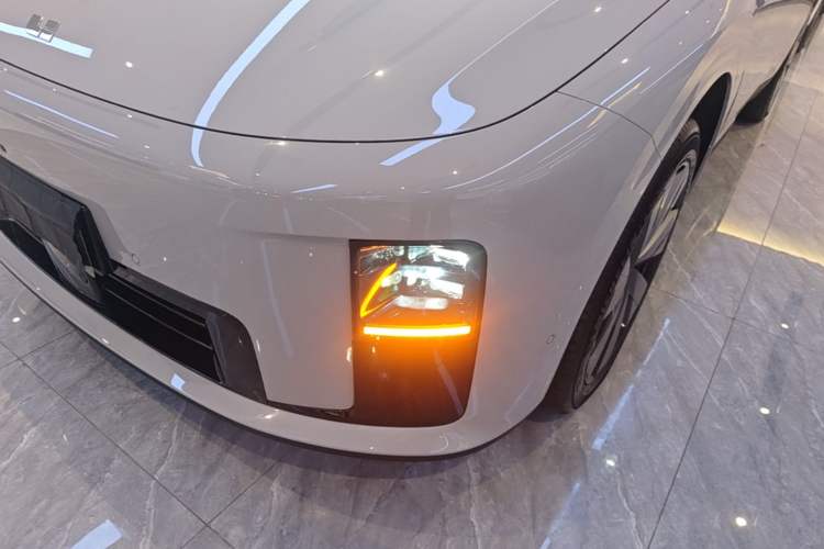 Used Li Auto i8 2025 Model Standard Version Left Front Headlight