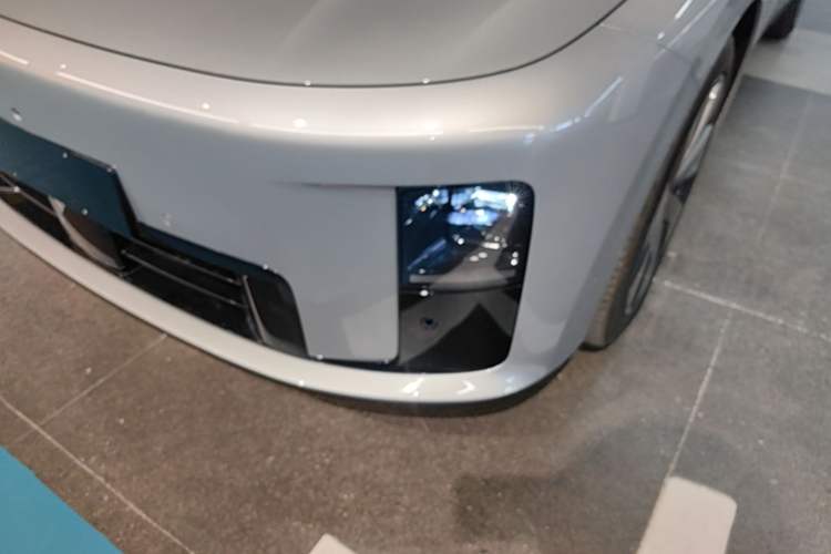 Used Li Auto i8 2025 Model Standard Version Left Front Headlight
