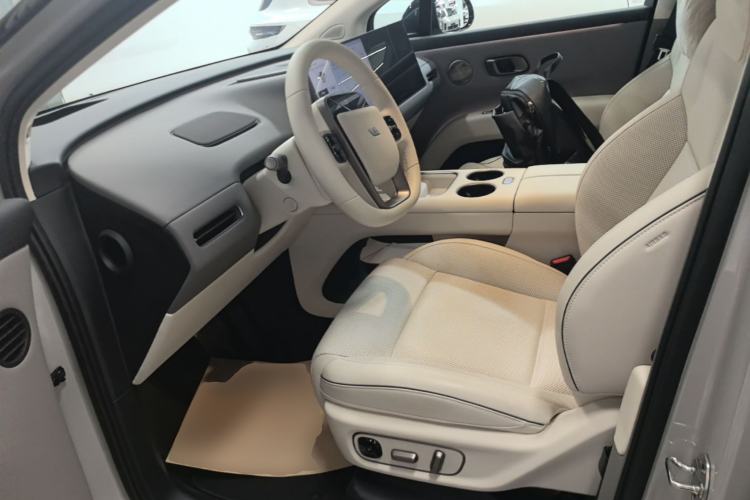 Used Li Auto i8 2025 Model Standard Version Left Front Seat