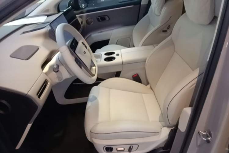 Used Li Auto i8 2025 Model Standard Version Left Front Seat